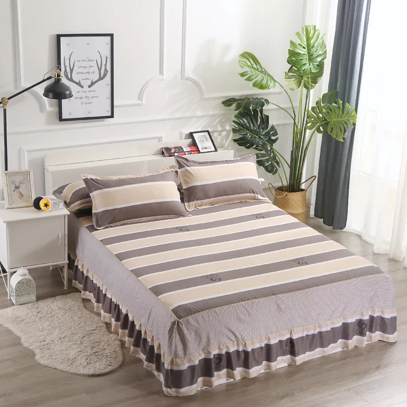 Комплект из 3 предметов юбка кровати + 2 наволочки наматрасник Рождественское