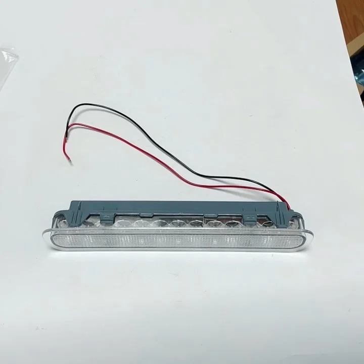 

Автомобильная Подлинная задняя дверь автомобиля OEM 81570-0K080 Лампа Стоп светильник