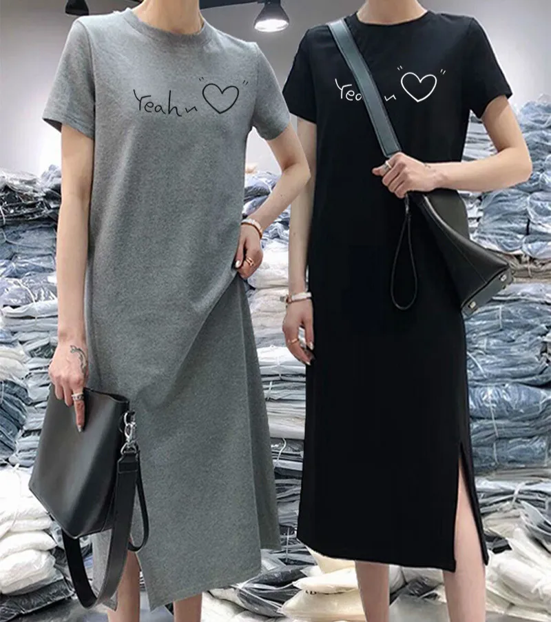 Женское однотонное платье с коротким рукавом повседневное черное средней длины