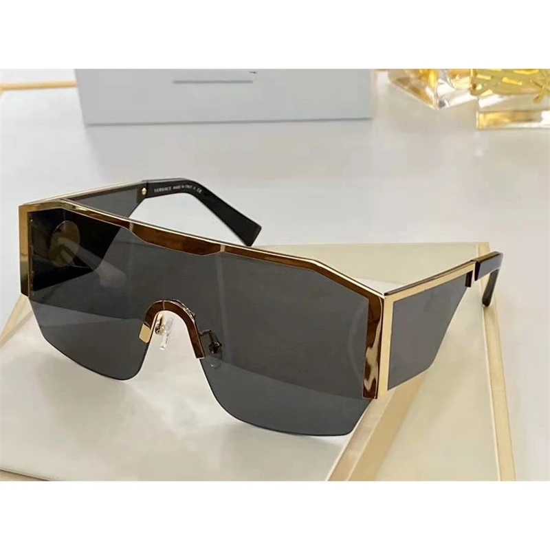 

New one piece goggles for men and women