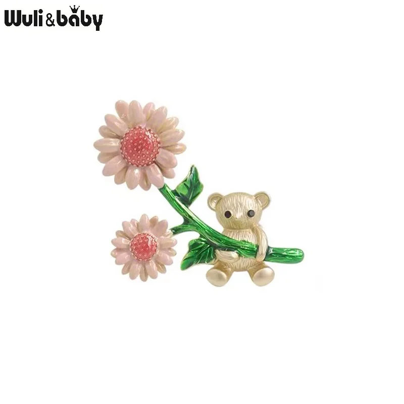 

Wuli&baby Cute Holding Flower Bear Brooches Women 2-color Enamel Daisy Flower Animal Party Office Brooch Pins Gifts