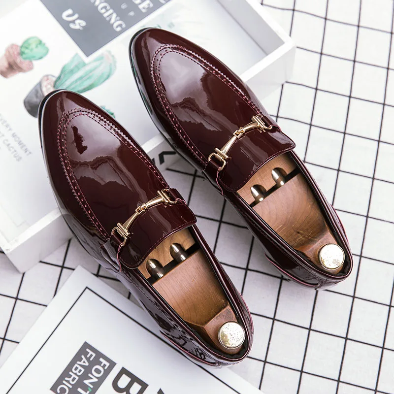 

Men Leather Casual Shoes 2019 New Breathable Man Brogue Shoes Lace Up Luxury Vintage Spring Autumn Male Flats Bullock Footwear