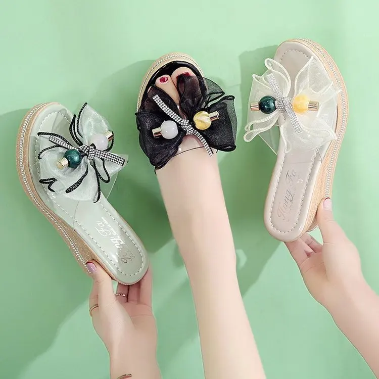 

2021 Women's Summer Comfortable Soft-soled Beach Shoes, Women's Crystal Flat Slippers, Women's Sweet Bow Sandals and Slippers