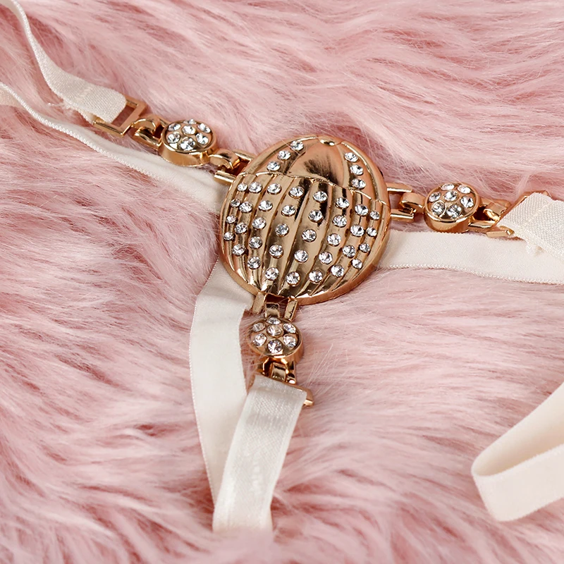 Белые женские трусики нижнее белье стринги с металлическими пуговицами