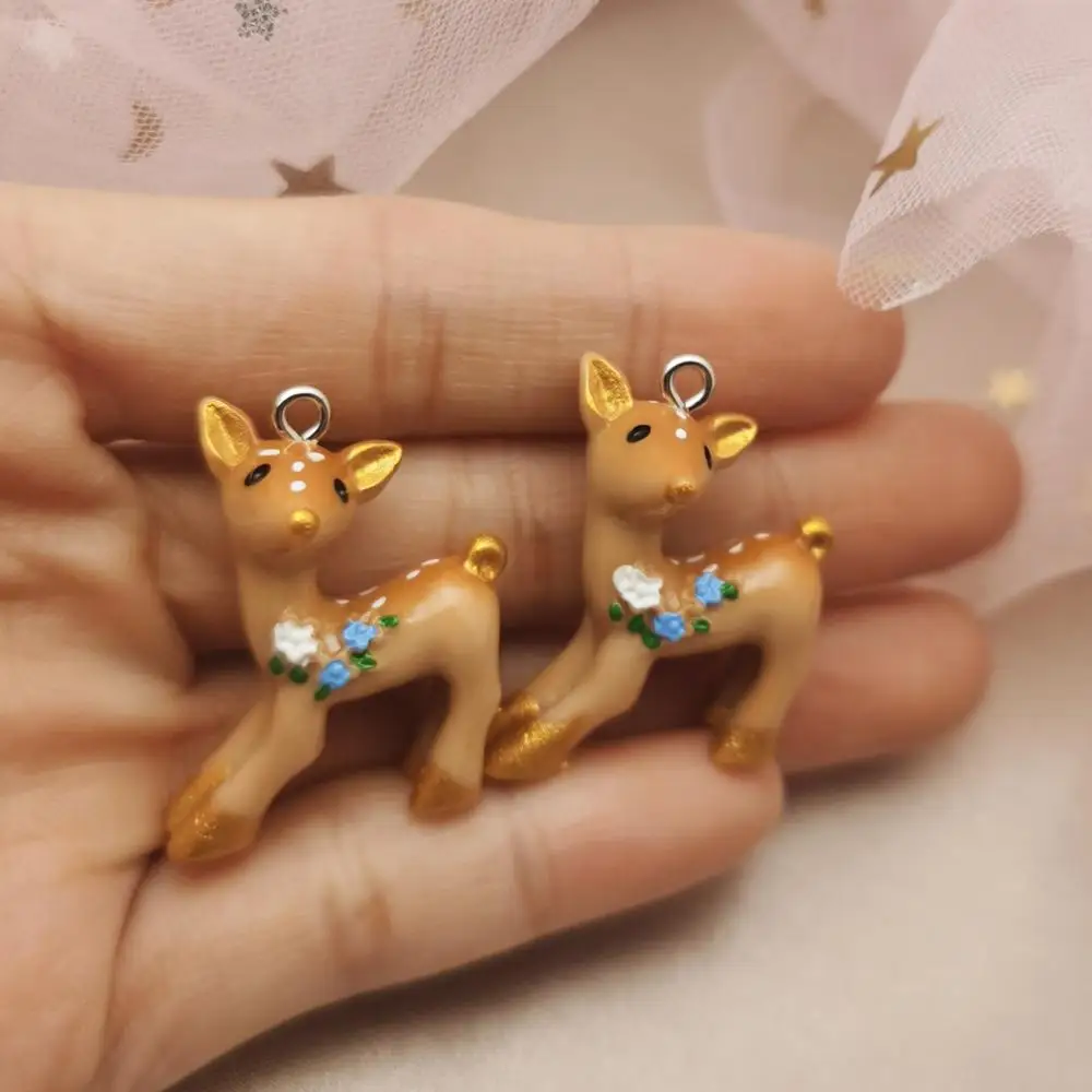 

10pcs/lot Kawaii Sika Deer Resin Charms Hand-painted Animal Pendants Jewelry Diy Necklace Keychain Earrings Findings Xmas Decor