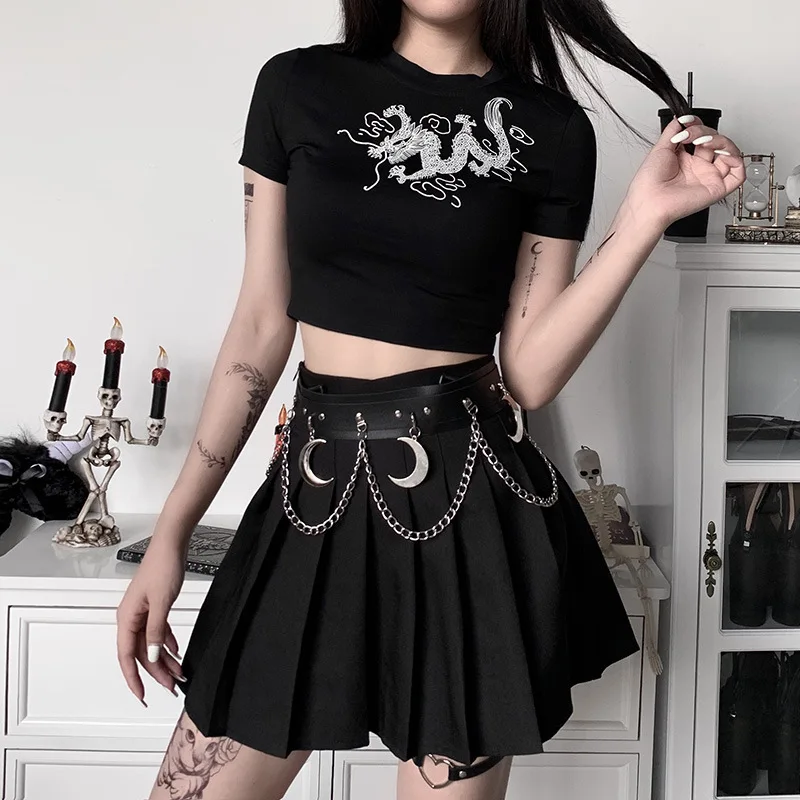 

Goth Girl Retro Dragon Embroidery T-shirt Women Short Sleeve O-neck Graphic Top Tees Gothic Punk Dark Streetwear Clothing Female