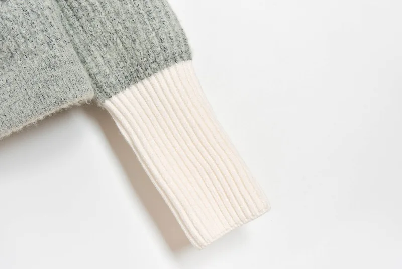 

2020 Autumn Winter New Sweater Cardigan Women Hit Color Stitching Double-breasted Chain Long-sleeved Knitted Jacket Women