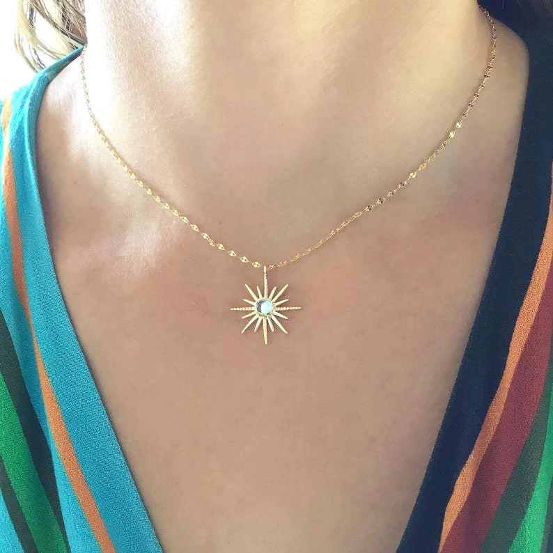 

2021 New Fashional Eight-pointed Star Pendant Necklace for Women Elegant Personality Gift Vintage Gold Color Chains Necklaces