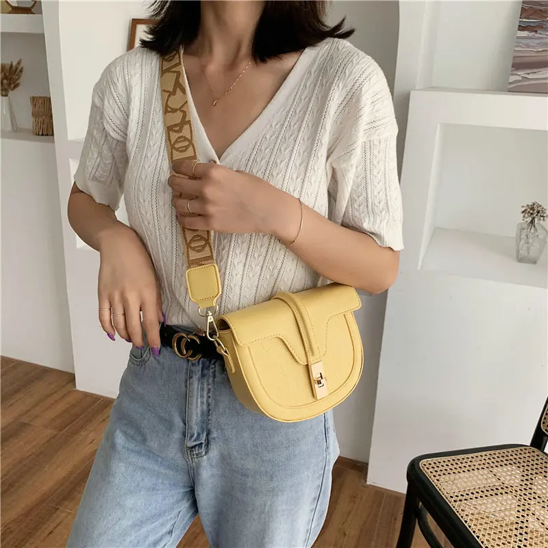 2020 New French Niche Handbags Korean Fashion Texture Net Red All-match Diagonal Saddle Bag | Багаж и сумки