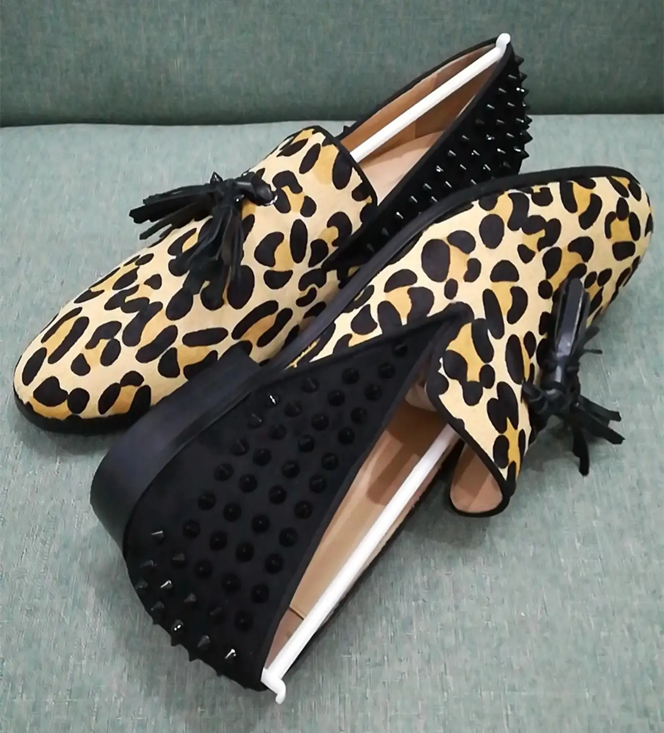 Leopard Леопардовые разноцветные Лоферы без застежки с заклепками для мужчин; новые модные модельные туфли с круглым носком и бахромой в стиле пэчворк; повседневная мужская обувь - Цвет: Leopard