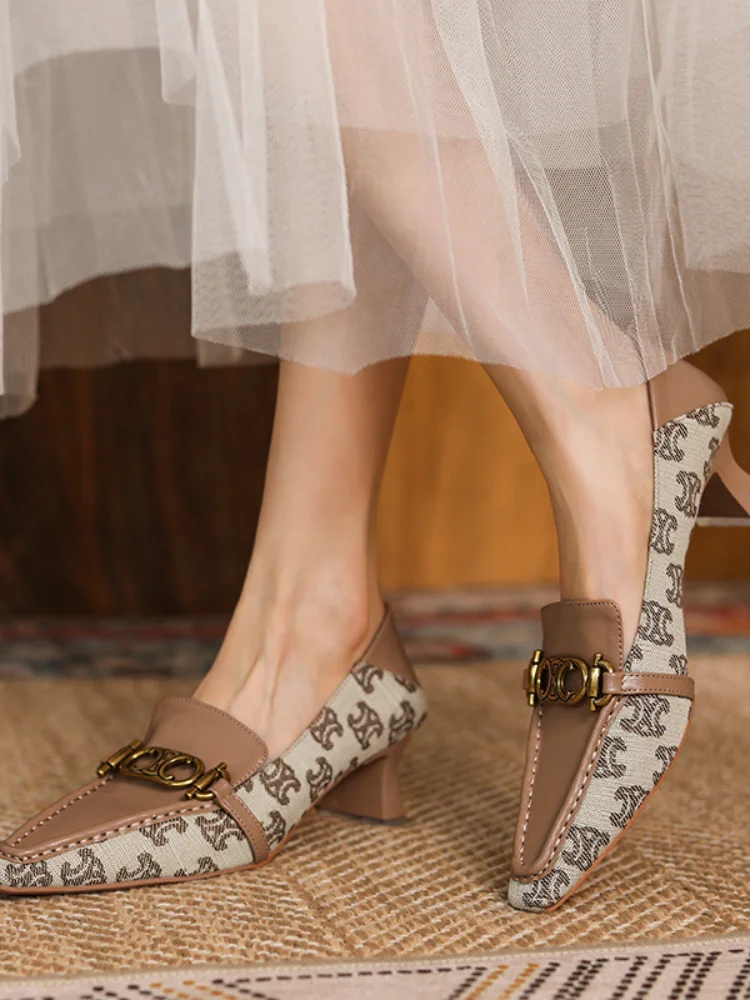 

Женские туфли из овечьей кожи, Прошитые французские Ретро туфли на толстом каблуке, с квадратным носком, с металлической пряжкой, на высоком...