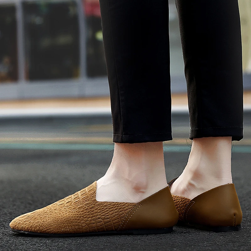 

Moccasins Men Casual loafers shoes breathable genuine leather Flats slip on fashion Prom party Dress Shoes men footwear