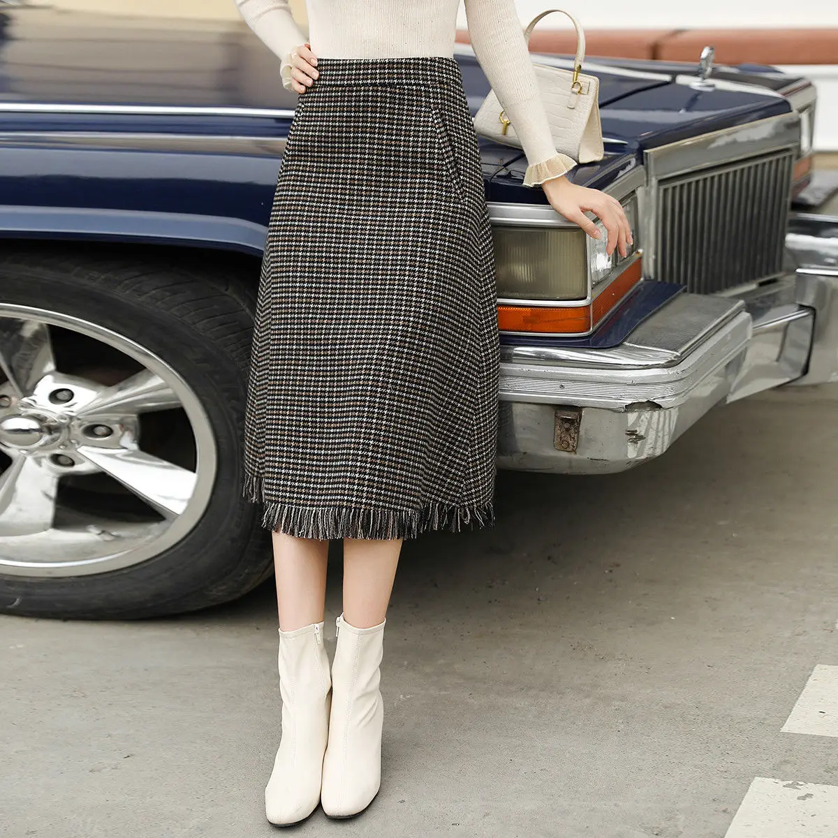 

Women 2020 Autumn Winter Casual Plaid Skirts Female Korean Style Tassel Skirts Ladies All-match Loose Mid-calf Skirts C73