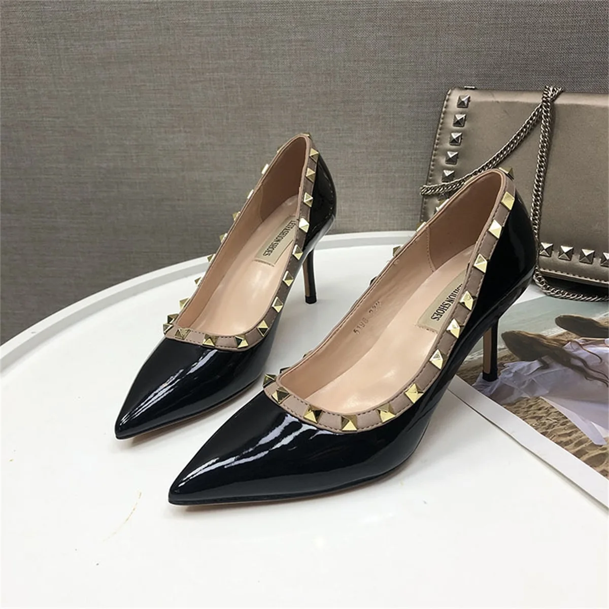 

Spring Autumn Women's Shoes Fashion Shiny Patent Leather Fabric Rivet Decoration 7Cm Stiletto Pointed Toe Party High Heels Pumps