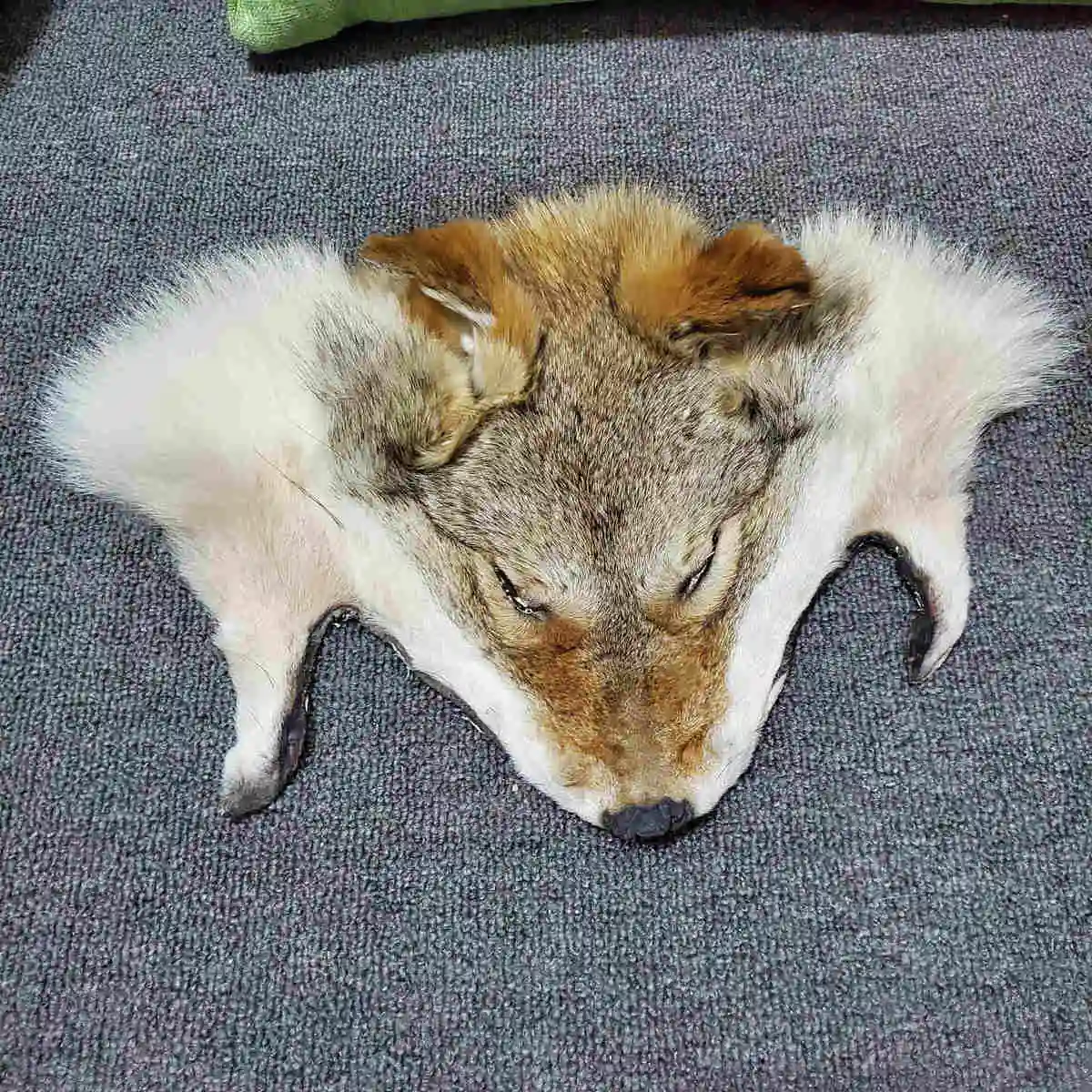 Украшение сделай сам из меха Койот | Дом и сад