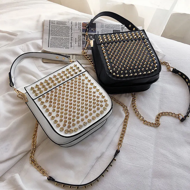 Индивидуальность заклепки портативные сумки для женщин 2019 модная женская сумка