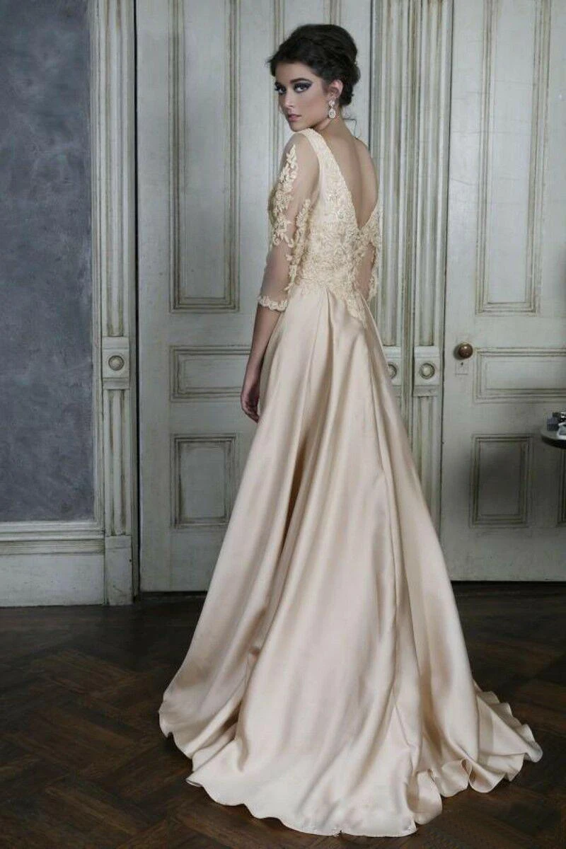 

Champagne Lace Appliqued Mother of The Bride Groom Dresses with Long Sleeve Plus Size Women Formal Occasion Evening Dresses