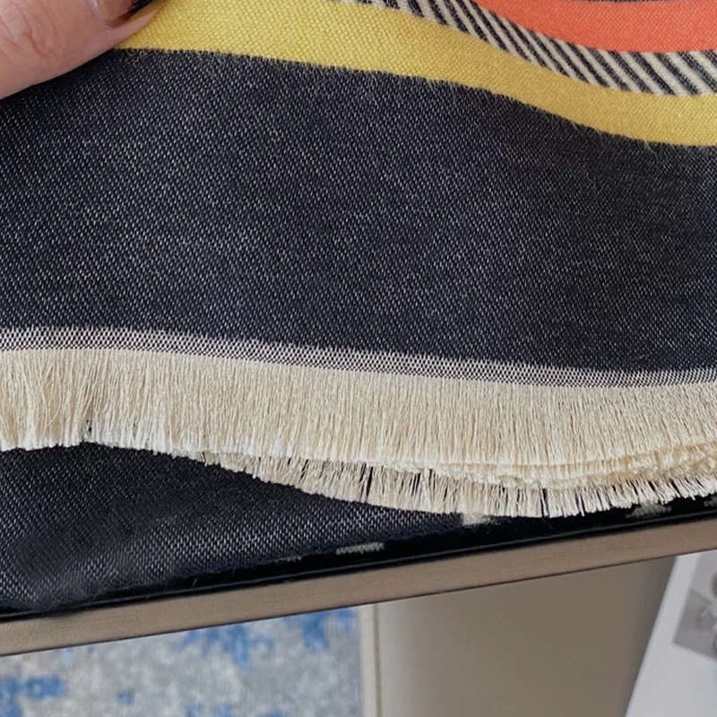 

11ls Autumn and winter scarf