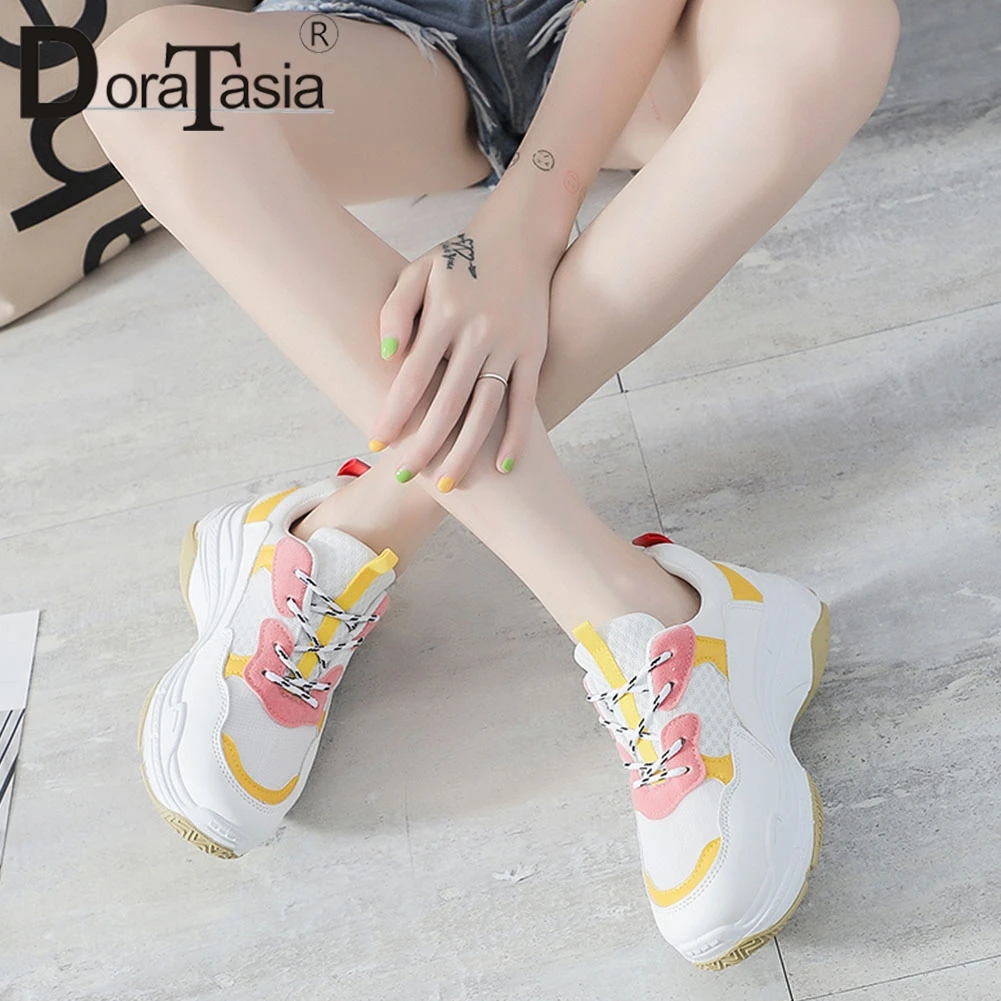 Кроссовки DORATASIA женские на платформе весенние повседневные свежие со шнуровкой