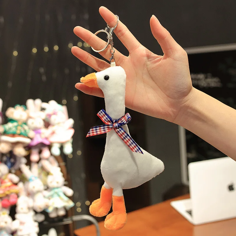 

18cm Cute Yellow White Black Blue Goose Pendant Key Chain Key Ring Soft Mini Animal Stuffed Plush Accessory Drop Shipping