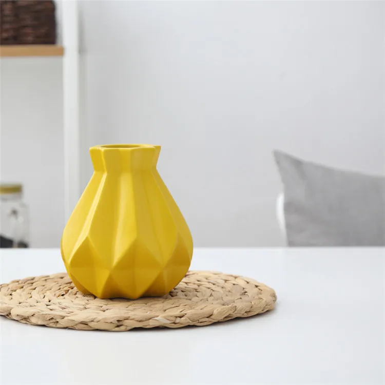 Small Yellow Европейская матовая Алмазная фарфоровая ваза, современная модная керамическая ваза для цветов, для кабинета, прихожей, домашнего свадебного украшения G - Цвет: Small Yellow