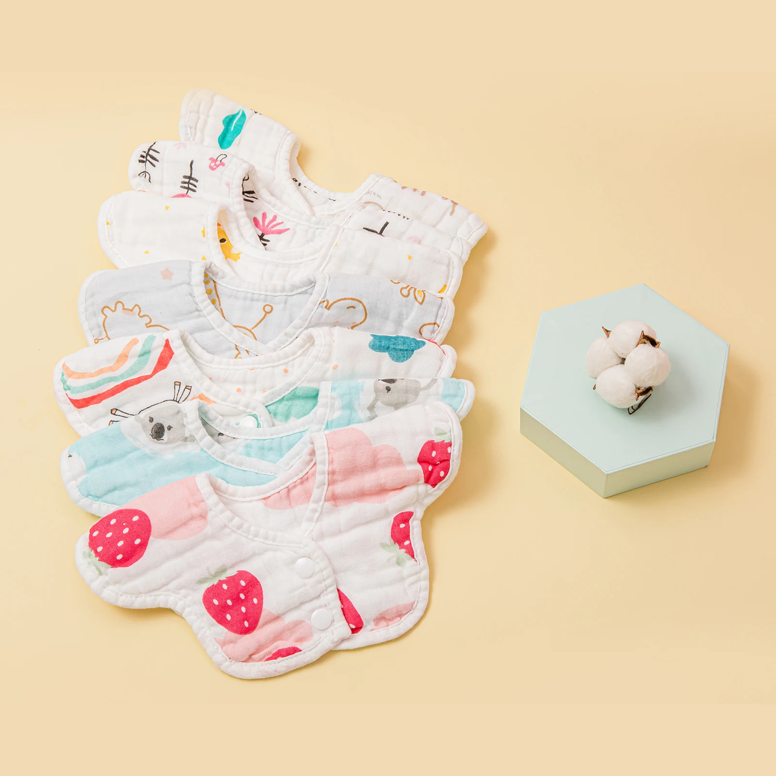 

1 Pcs Cartoon Print Baby Bibs Rotating Cotton Bibs Baby Kids Bandana Burp Cloth Soft Newborn Infant Saliva Towel Baby Stuff