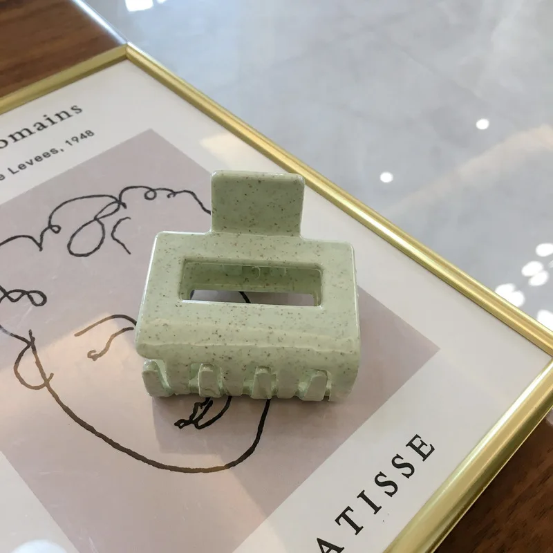 

Fashion New Square Solid Hair Claws Elegant Acrylic Hair Clips Hairpins Barrette Headwear for Women Girls Hair Accessories Gifts