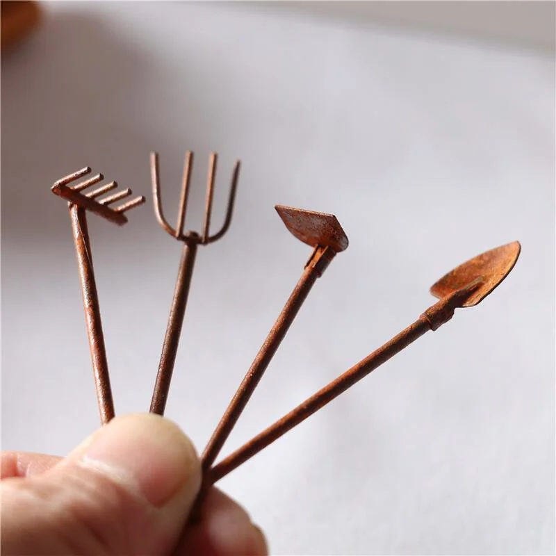 

4pcs/set Miniature Garden Tools Rusty Metal Crafts Pixies Gnomes Gardening Rusted Tool Set Fairy Garden Accessories Ornaments