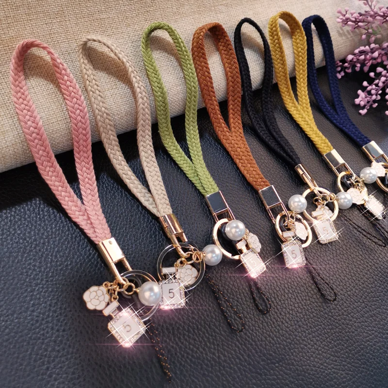 

Mobile phone lanyard short women's hand-woven wool winter small fragrance pendant pendant women's mobile phone case universal