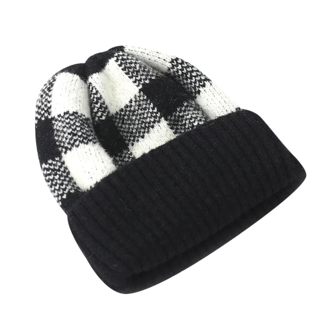 Женская зимняя шапка с воротником и бархатной подкладкой плотная клетчатая