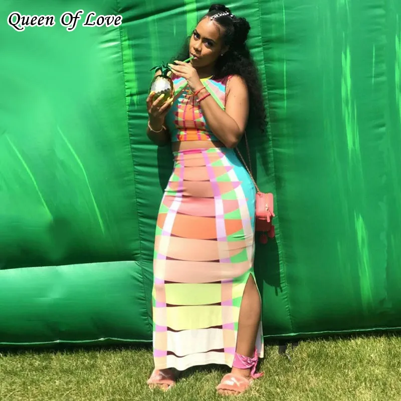 Женский комплект с длинной юбкой повседневный из двух предметов укороченный топ