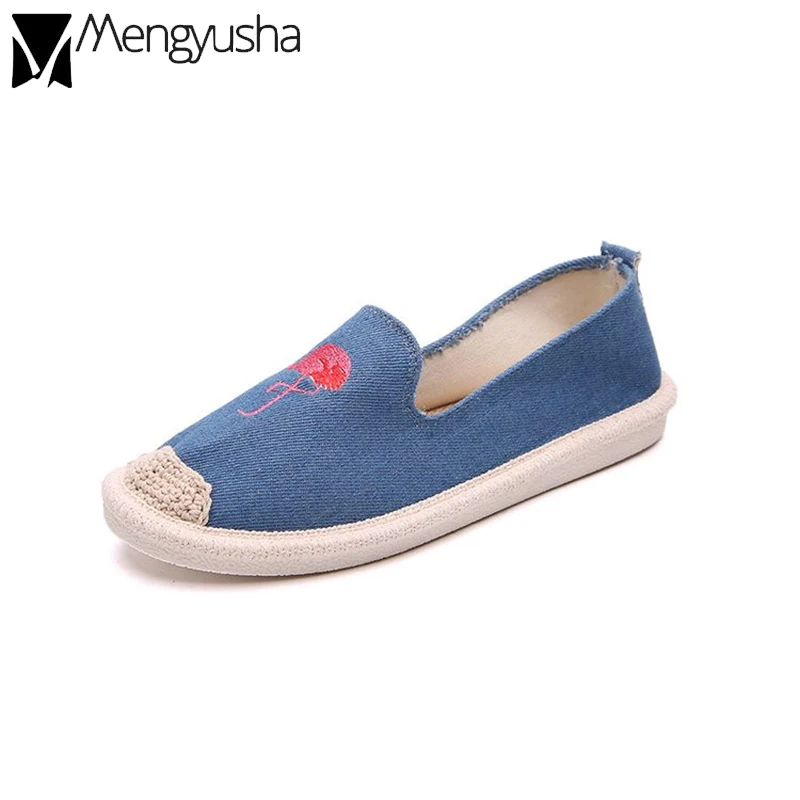 Туфли женские холщовые в стиле старого Пекина лоферы из денима с вышивкой