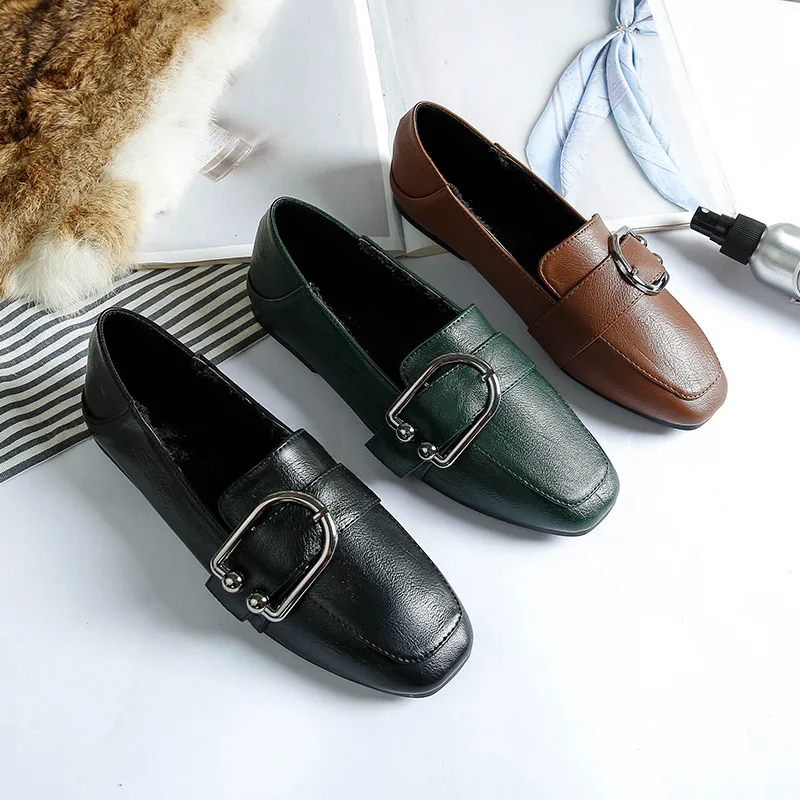 Туфли на плоской подошве женские Зимние флисовые лоферы слипоны с пряжкой