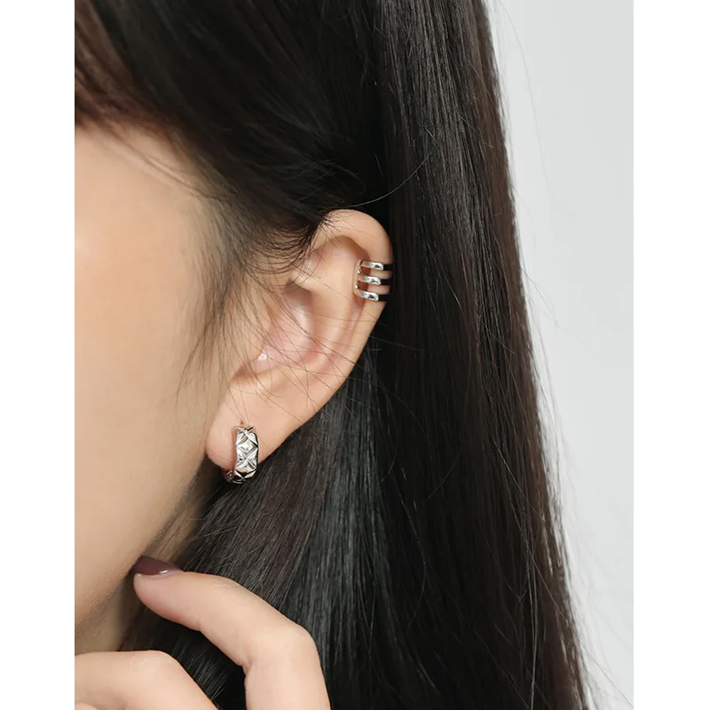 

3UMeter S925 Sterling Silver Earrings Ins Niche Minimalist Glossy Diamond Earrings Female Wild Silver Earrings Women Earrings