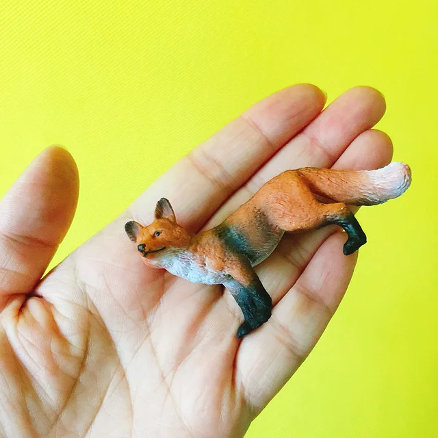 Лисица в миниатюре 5