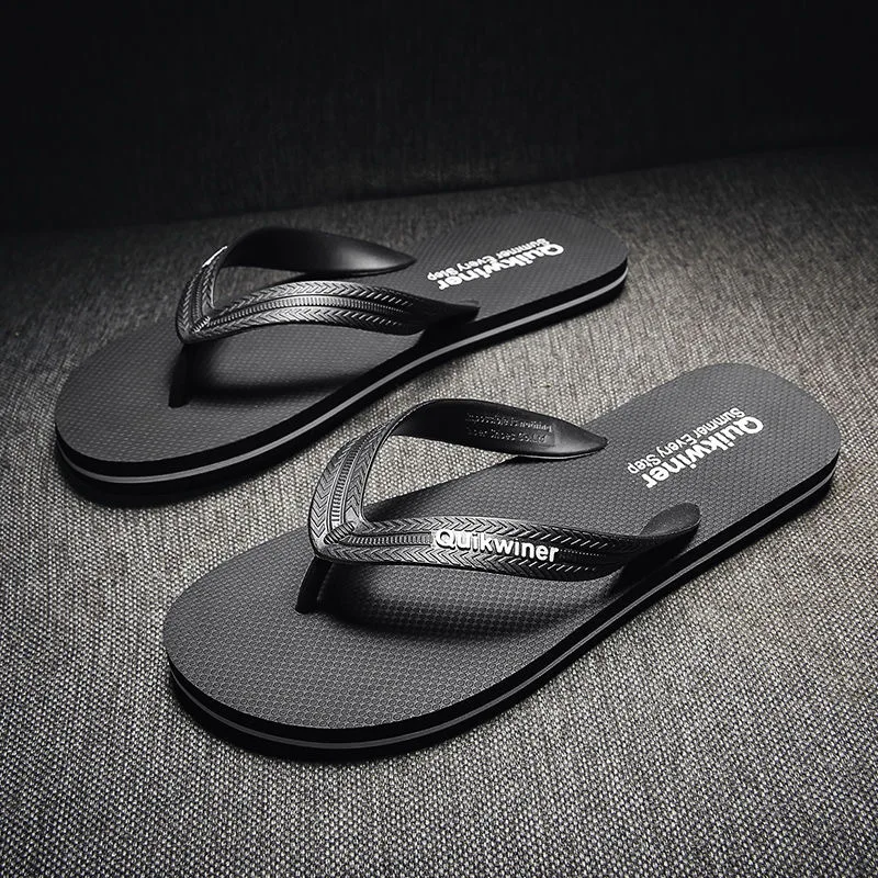 

Flip Flops Men Designer 2021 Fashion Summer Beach Slippers Flat Shoes Outdoor Breathable Bathroom Shoes Slip on Man Slippers