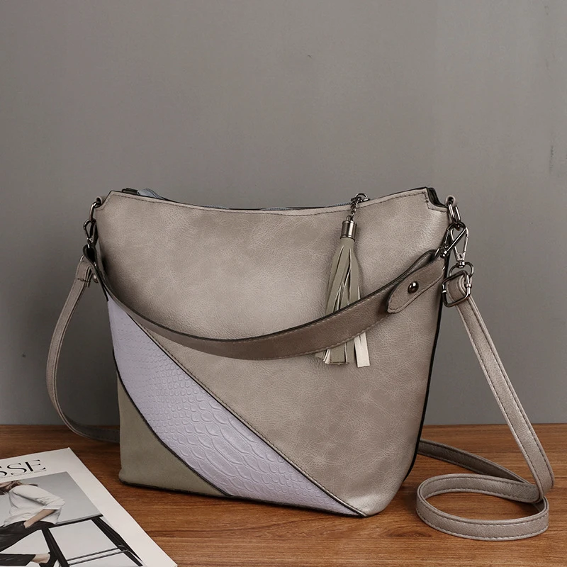 aliwood Serpentine Leather Women Bags Shoulder Bags Tassel Patchwork Female Crossbody Bags Casual Fringed Women's Handbag Bolsos