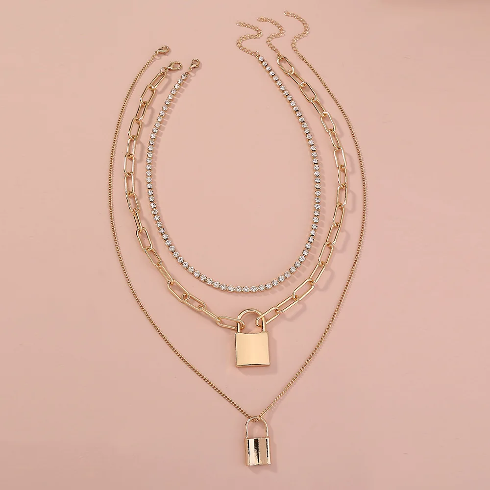 

European and American retro chain multi-layer gold lock pendant necklace women's rhinestone claw chain fashion street slap choke