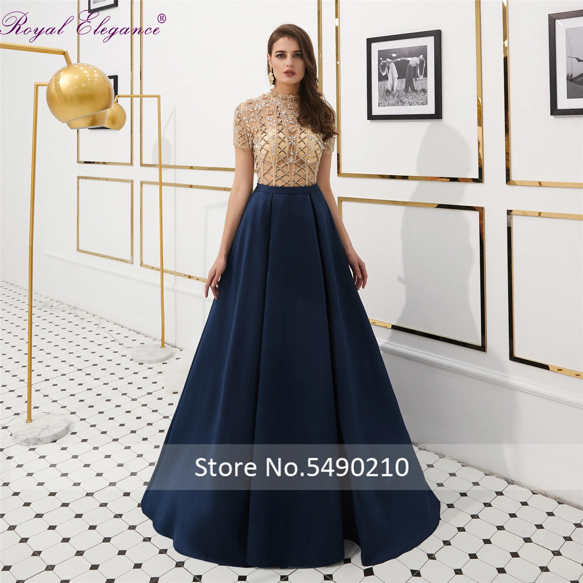 Женское вечернее платье с вышивкой бисером темно синее трапециевидное коротким