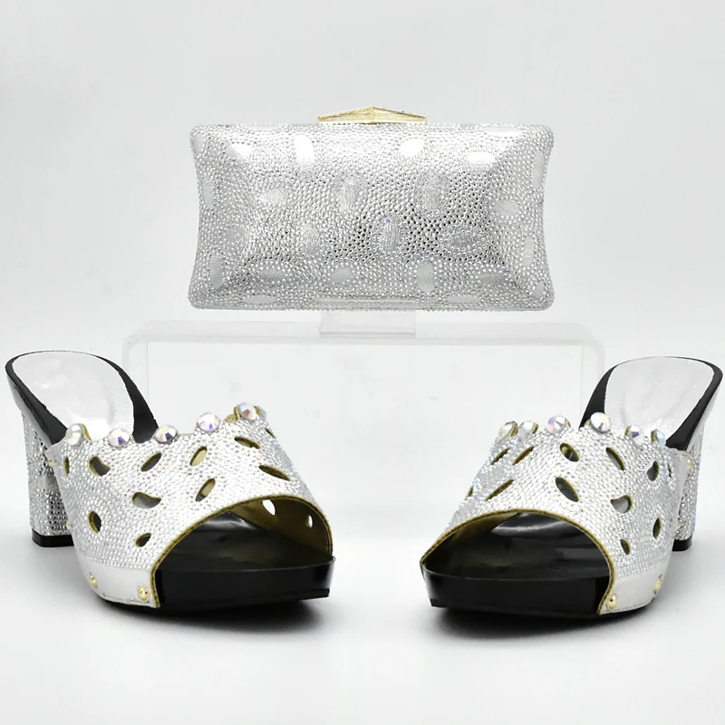 Туфли на высоком каблуке украшенные искусственными камнями Новые итальянские