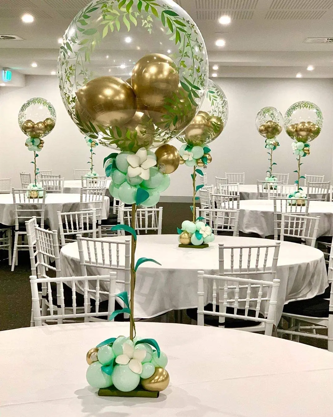 

METABLE100pcs Metallic Garland Mint Green and Gold Balloons Pastel Gray Party Decorating , Birthday Party Wedding Supplies