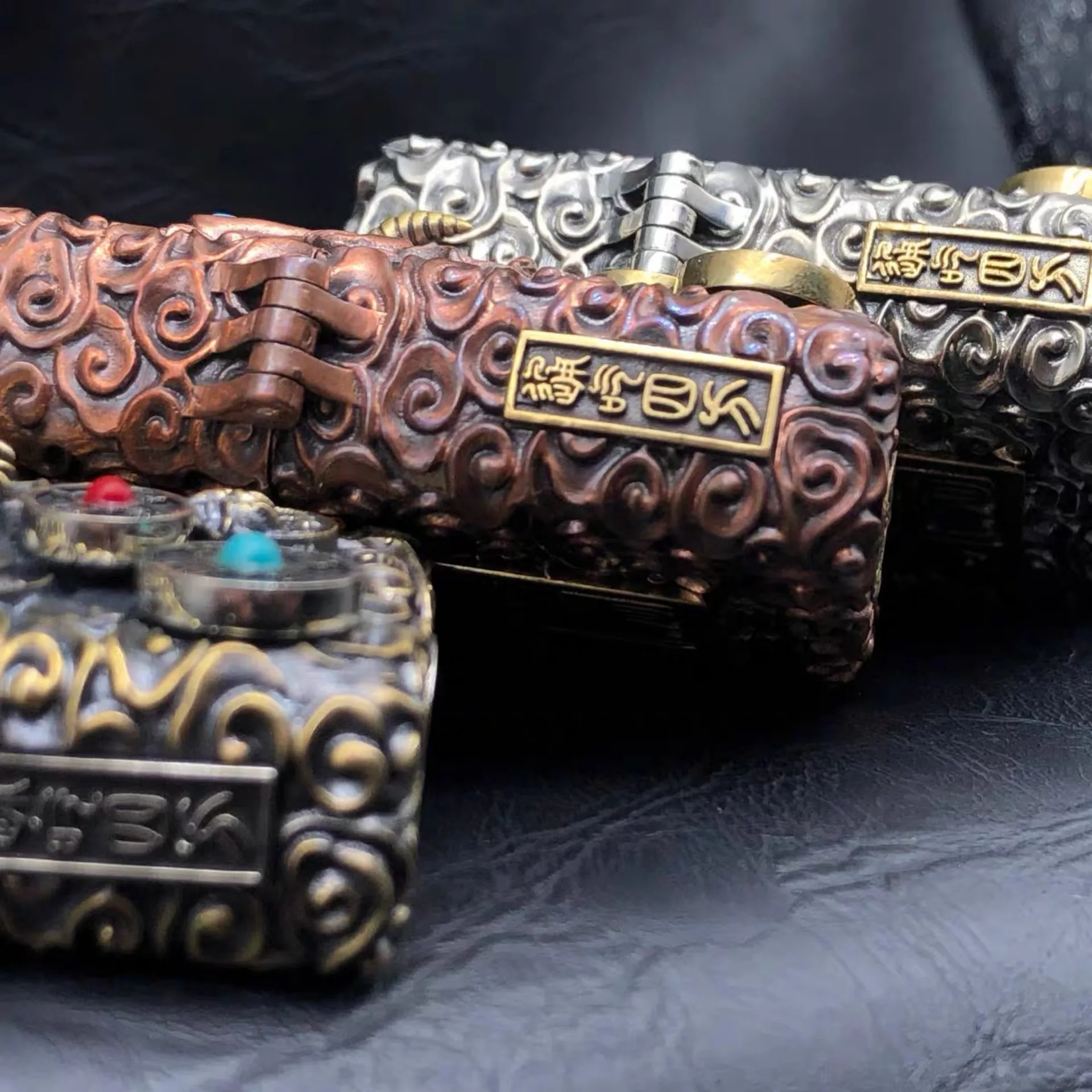 

Hand made high-end kerosene lighter with high-end gifts