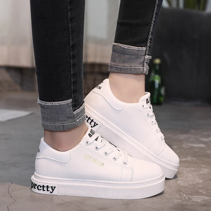 Женская маленькая белая обувь женская на плоской подошве повседневная