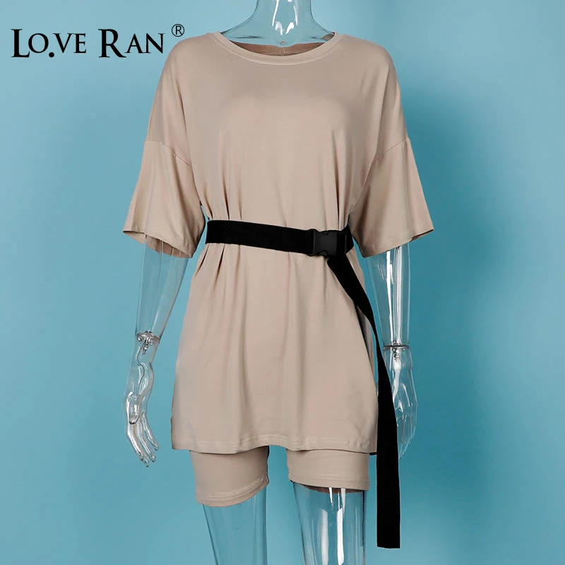 Женский костюм из двух предметов с поясом и коротким рукавом однотонный круглым