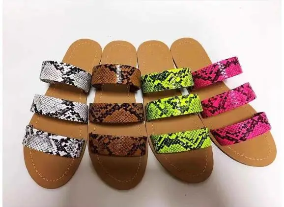 

Color graffiti fashion wild sandals 2020 popular snake flat 3 belt beach shoes women's flip flop outdoor travel home slippers