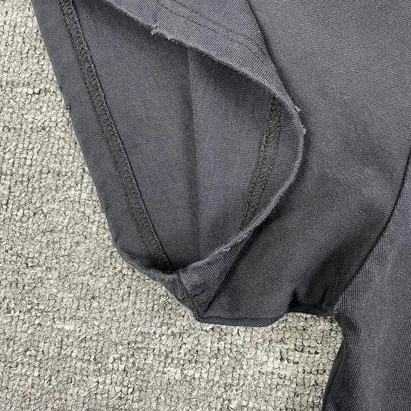 Негабаритных представляют собой лишь сильный выжить футболка для мужчин женщин