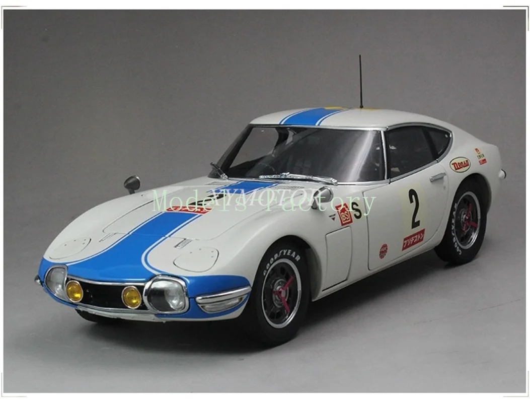 

AUTOart 1:18 для Toyota 2000GT 1967 #2, Модель гоночного автомобиля под давлением, детские игрушки, подарки, коллекция, демонстрационные украшения, белый, с...
