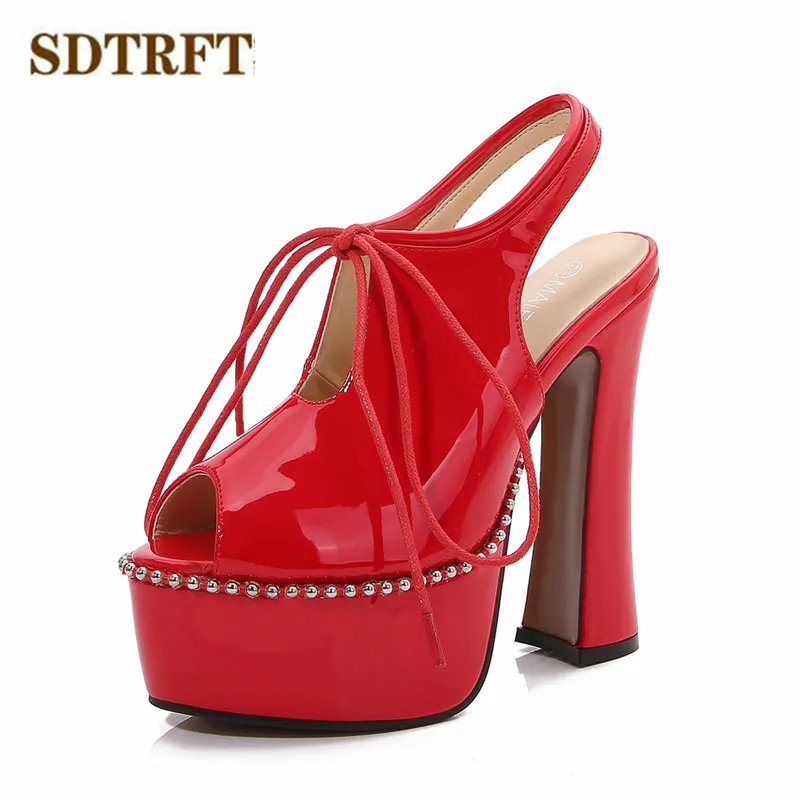 

Сандалии SDTRFT женские на платформе, Босоножки с открытым носком, толстый каблук 14 см, лакированная кожа, подиум, с ремешком на пятке, красные туфли-лодочки