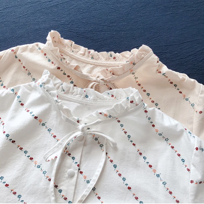 

Autumn Winter Fresh Han Fan Fungus Neck Tie Design Small Flower Print Thick Brushed Long-Sleeve Shirt Fashion Women Blouses