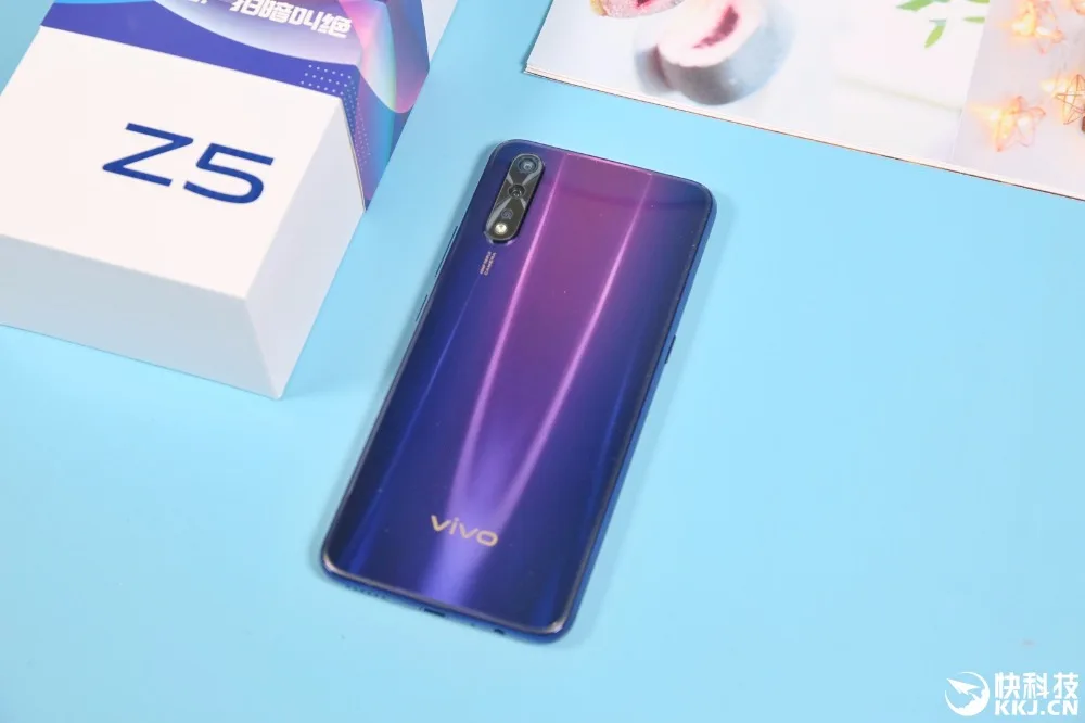 Сток Vivo Z5 4G LTE мобильный телефон Snapdragon712 Android 9,0 6,3" 2340x1080 8 Гб ram 128 ГБ rom мобильный телефон с идентификацией лица МП